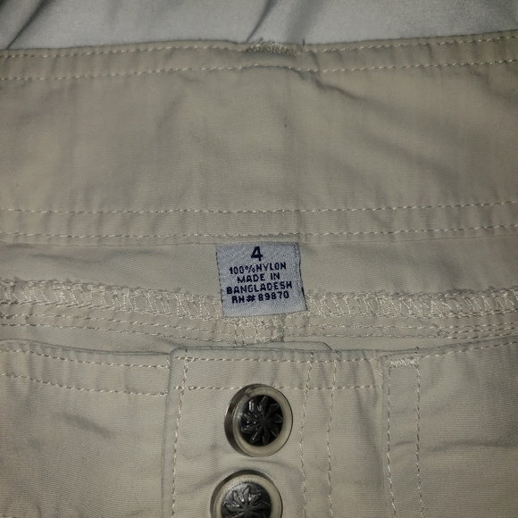 Khaki cargo style Bermuda Length Shorts Size 4 - Picture 3 of 7